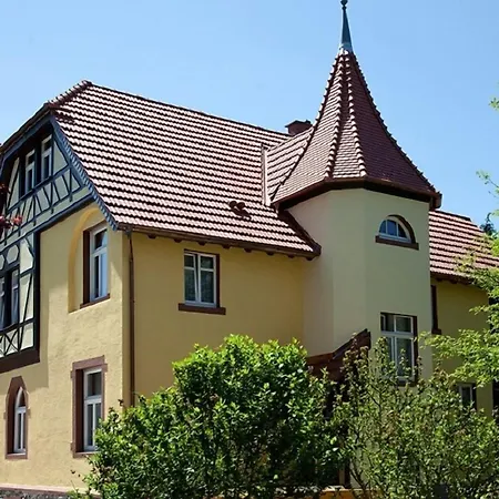 珀斯图本餐厅酒店 3*