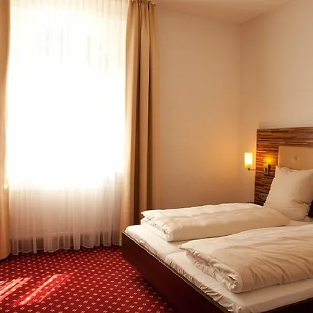 珀斯图本餐厅酒店 本斯海姆