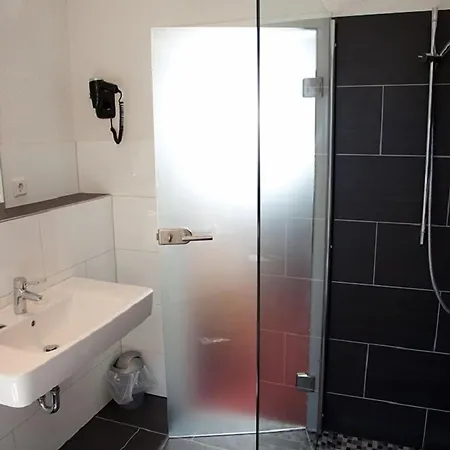 珀斯图本餐厅酒店 本斯海姆