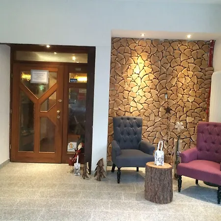 珀斯图本餐厅酒店 酒店 3*