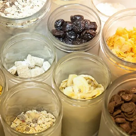 珀斯图本餐厅酒店 3*